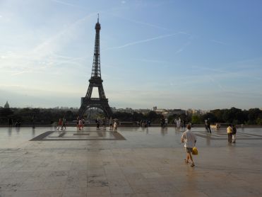 Early in the morning, you can get a nearly unobstructed view of the Eiffel Tower.
